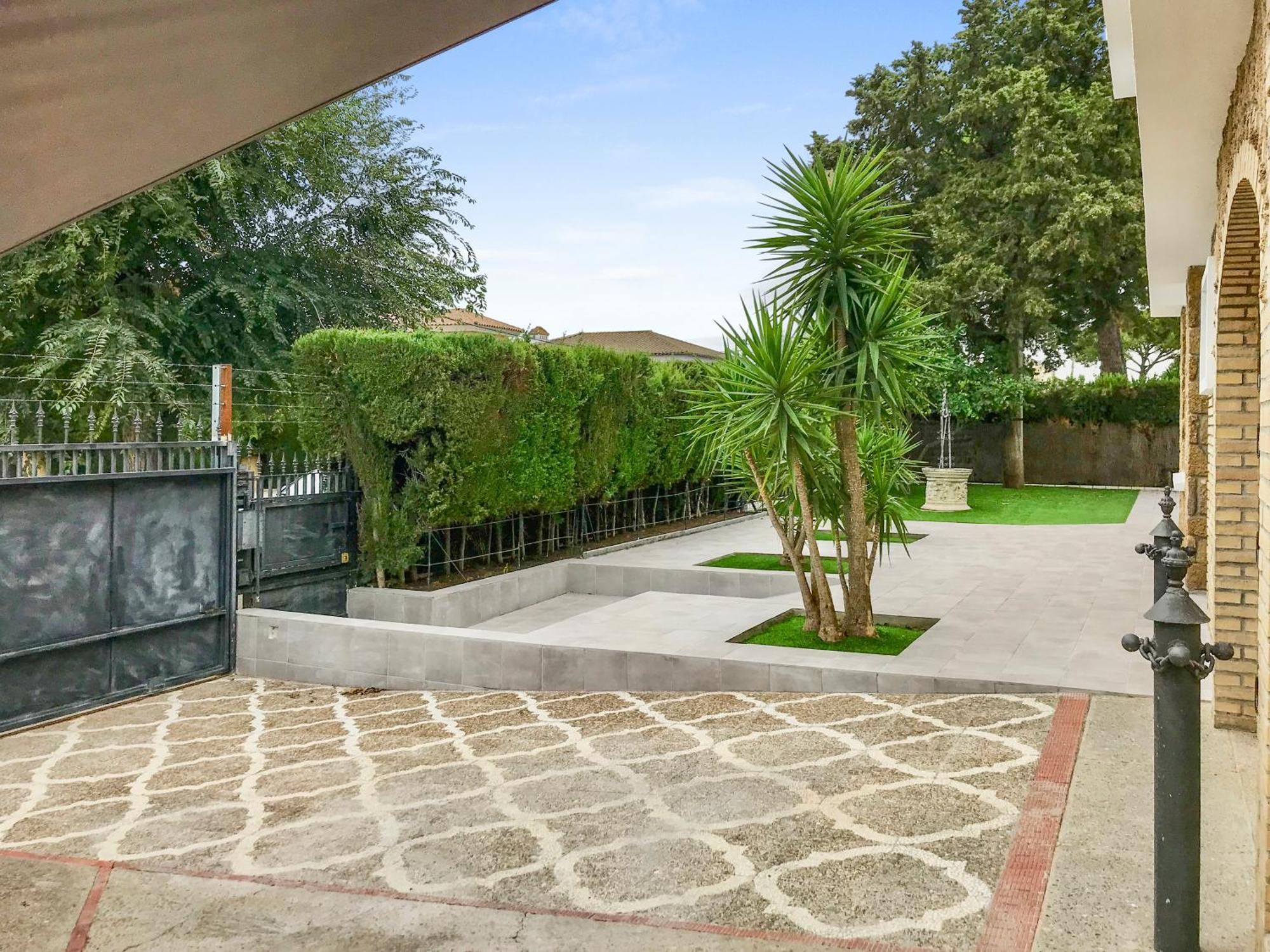 Villa Alamos Jerez I Piscina Salada Climatizada I Bbq I Jardines I 850M2 Χέρεζ Εξωτερικό φωτογραφία
